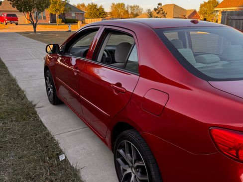 Used 2009 Toyota Corolla LE image 1