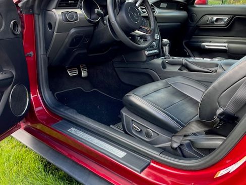 Used 2015 Ford Mustang GT Premium w/ Equipment Group 401A image 9