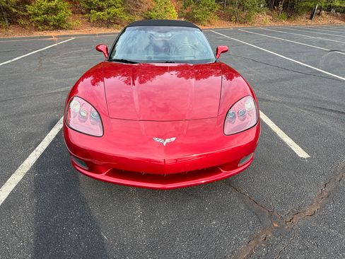 Used 2005 Chevrolet Corvette Convertible w/ Preferred Equipment Group image 16