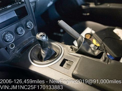 Used 2007 MAZDA MX-5 Miata Touring image 17