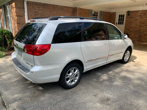 Used 2006 Toyota Sienna XLE Limited image 4