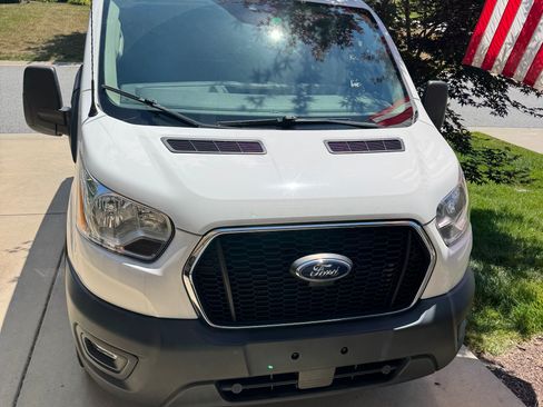 Used 2022 Ford Transit 250 Low Roof w/ Exterior Upgrade Package RWD image 4