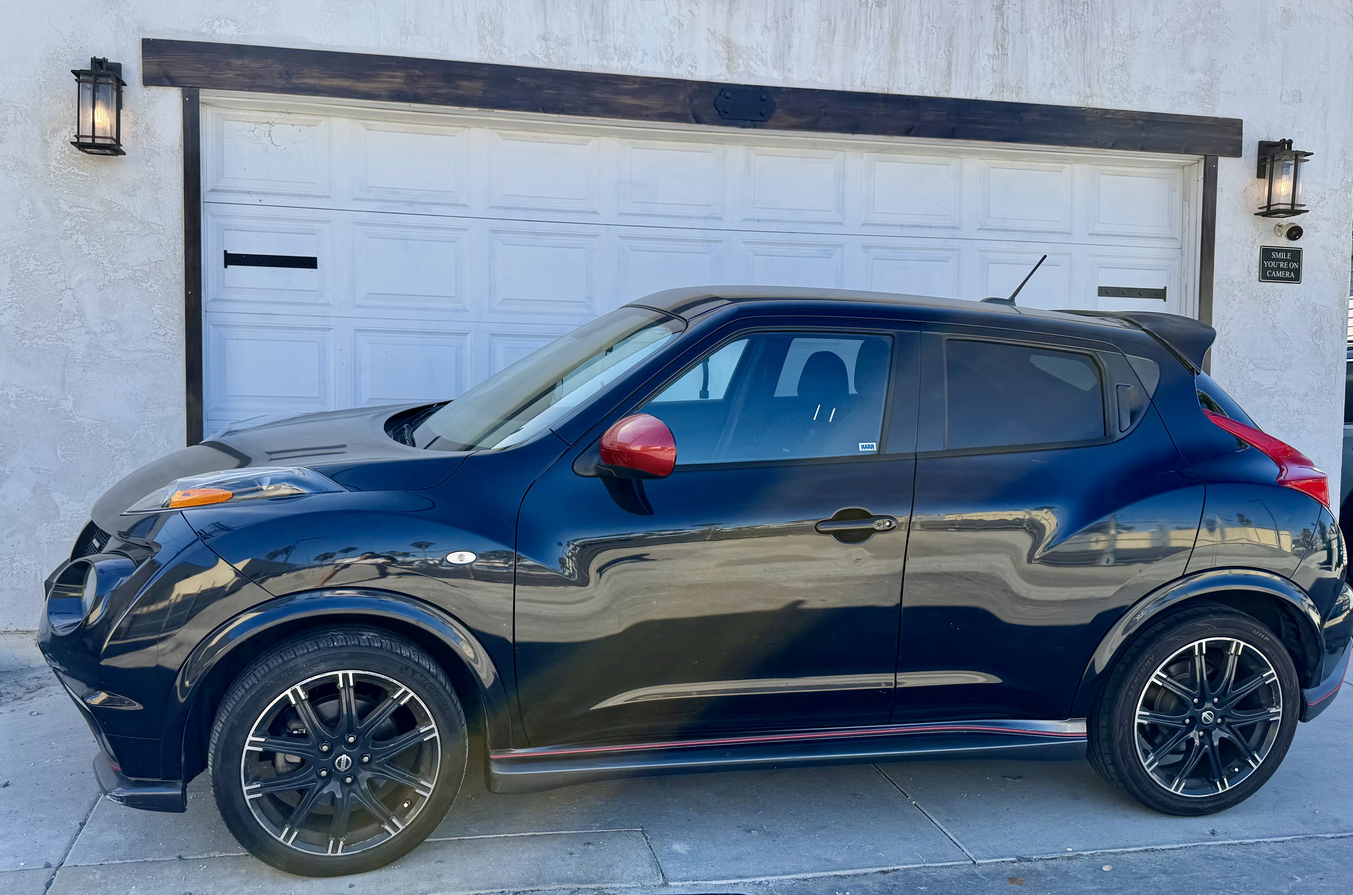 Used 2014 Nissan Juke NISMO FWD image 1