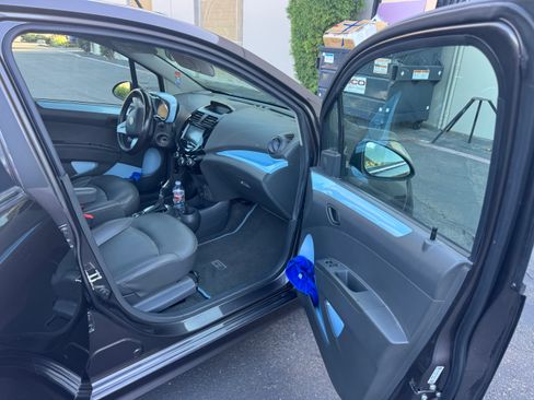 Used 2014 Chevrolet Spark LT image 6