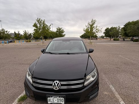 Used 2017 Volkswagen Tiguan Limited w/ Alloy Wheels Package AWD/4WD image 9