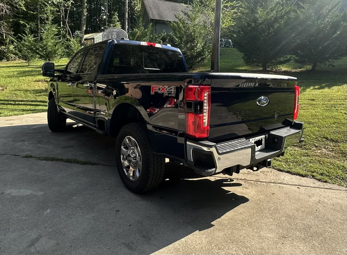 Used 2025 Ford F250 Lariat w/ Lariat Ultimate Package AWD/4WD image 4