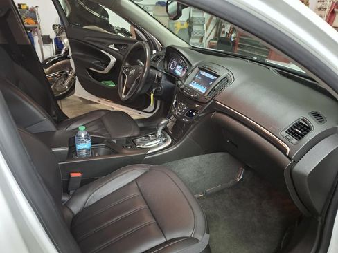 Used 2017 Buick Regal Sport Touring image 11