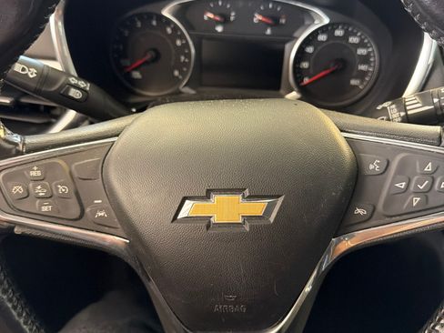 Used 2020 Chevrolet Equinox LT w/ Midnight Edition image 6