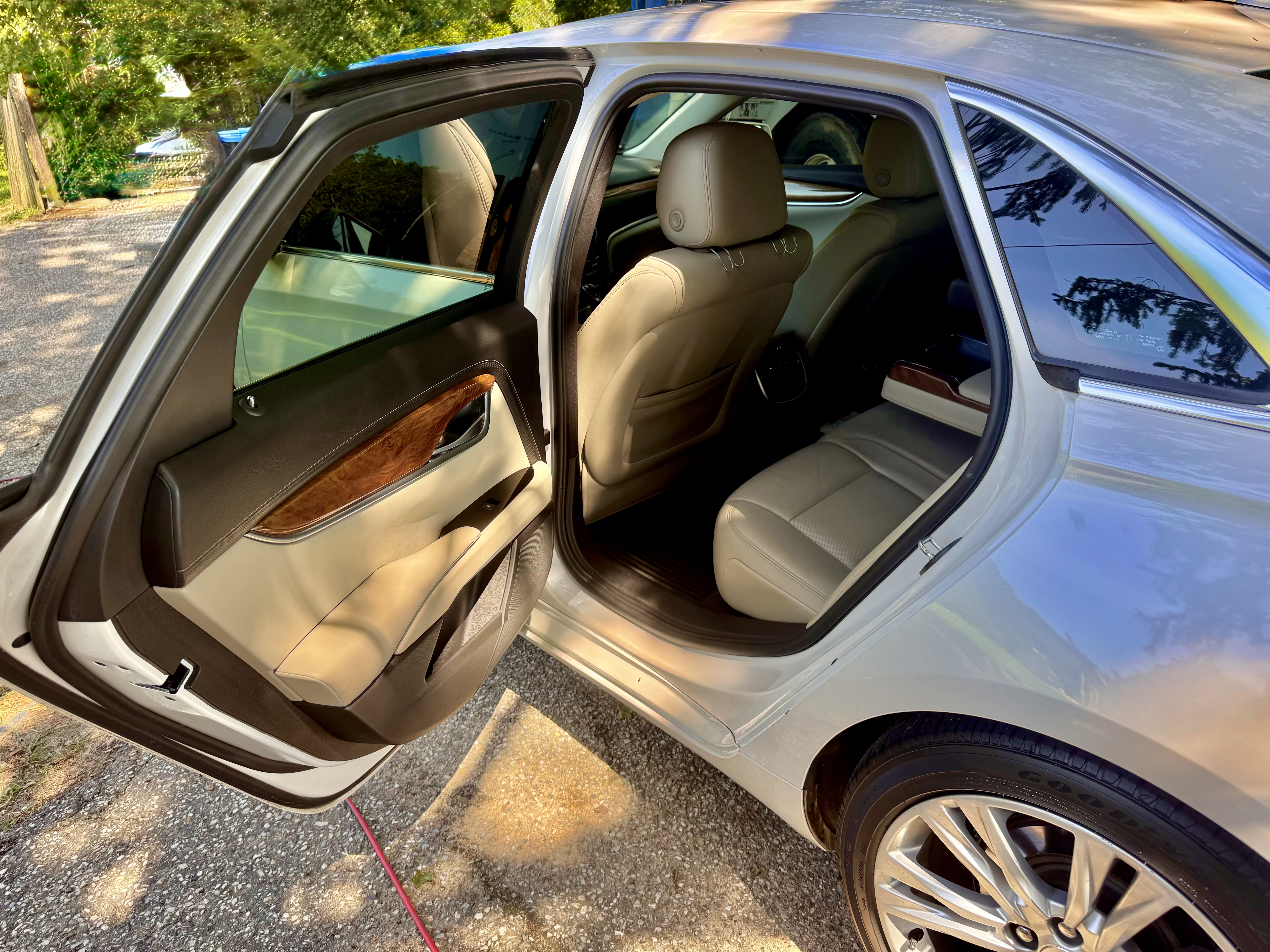 Used 2018 Cadillac XTS Luxury w/ Driver Awareness Package FWD image 19
