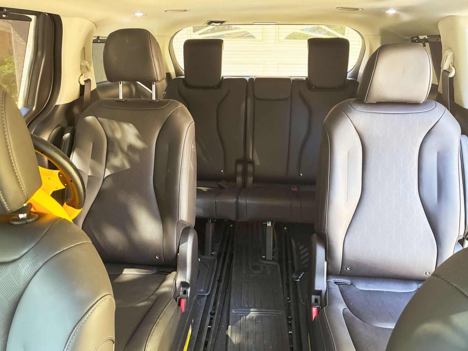 Used 2026 Kia Carnival SX FWD image 8