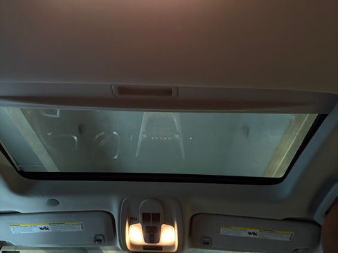 Used 2014 Chevrolet Equinox LT w/ Driver Convenience Package image 10