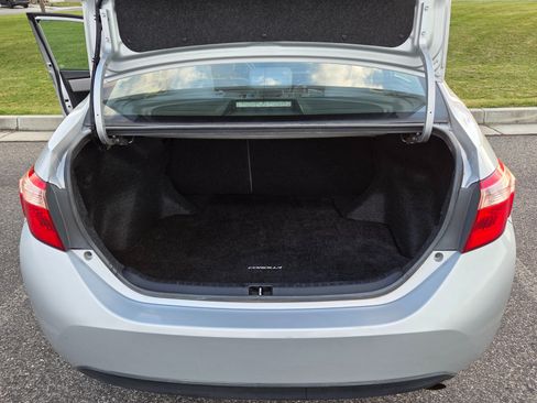 Used 2017 Toyota Corolla LE w/ Carpet Mat Package (TMS) image 11
