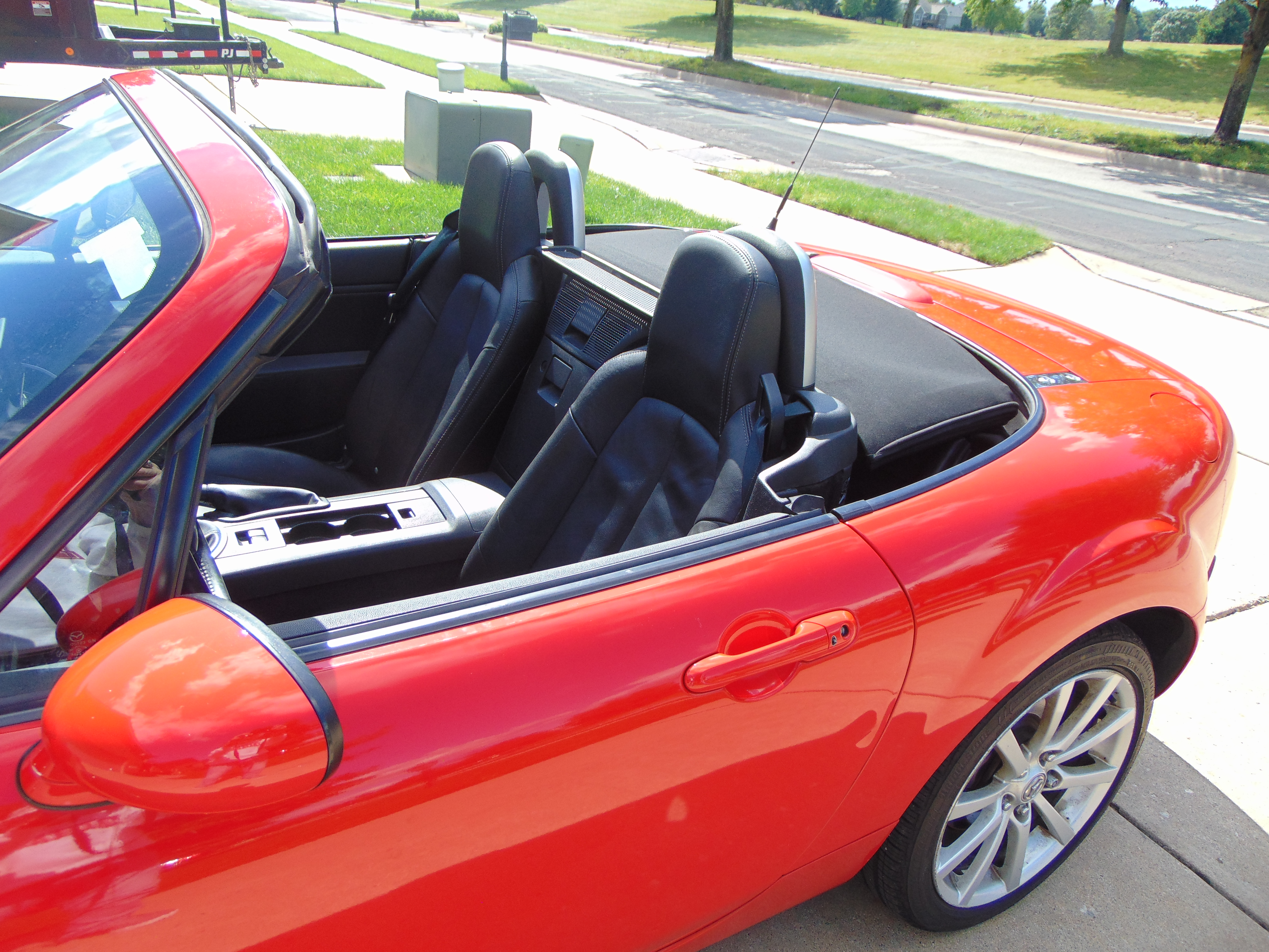 Used 2007 MAZDA MX-5 Miata Grand Touring RWD image 10