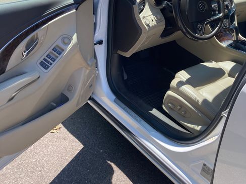 Used 2016 Buick LaCrosse Leather w/ Experience Buick Package FWD image 6
