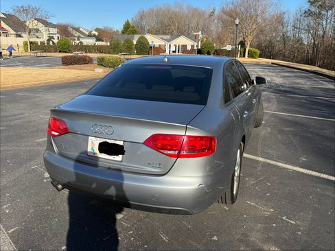 Used 2010 Audi A4 2.0T Premium image 5