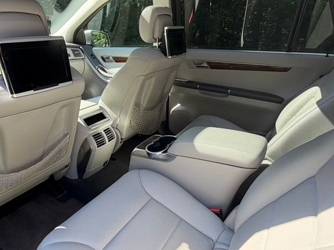 Used 2012 Mercedes-Benz R 350 4MATIC image 10