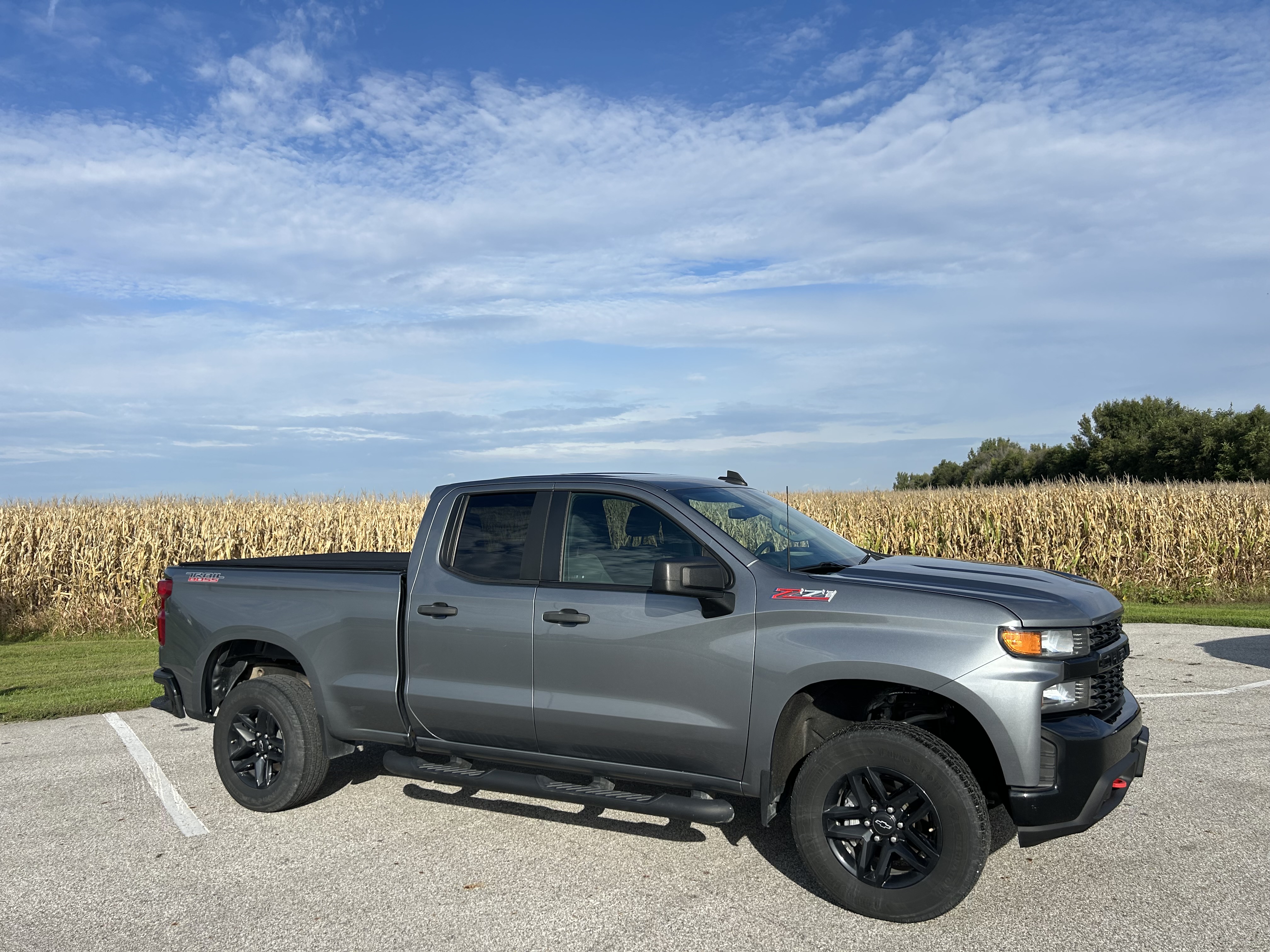 Used 2019 Chevrolet Silverado 1500 Custom Trail Boss w/ Custom Convenience Package AWD/4WD image 1