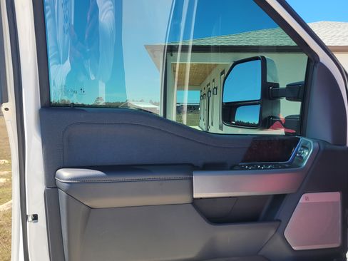 Used 2023 Ford F250 Lariat w/ Lariat Ultimate Package image 13