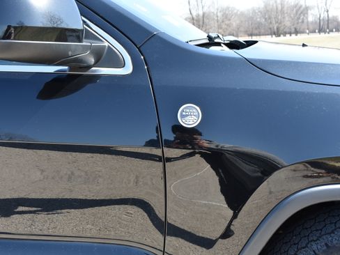 Used 2017 Jeep Grand Cherokee Laredo w/ Quick Order Package 23E image 23