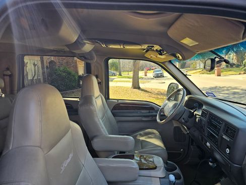 Used 2002 Ford Excursion Limited image 24