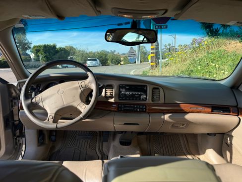 Used 2000 Buick Le Sabre Custom w/ Luxury Opt Pkg image 10