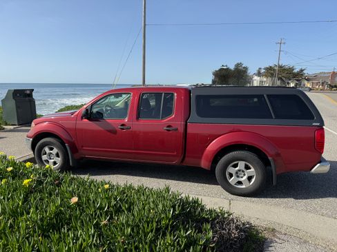 Used 2008 Nissan Frontier SE w/ SE Value Truck Pkg image 9