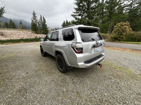 Used 2021 Toyota 4Runner TRD Off-Road Premium w/ Moonroof Package image 8
