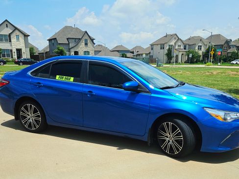 Used 2016 Toyota Camry SE FWD image 16