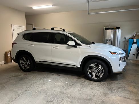 Used 2022 Hyundai Santa Fe SEL image 1