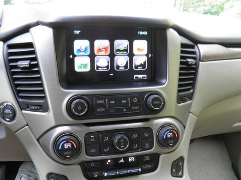 Used 2020 GMC Yukon Denali w/ Denali Ultimate Package image 18