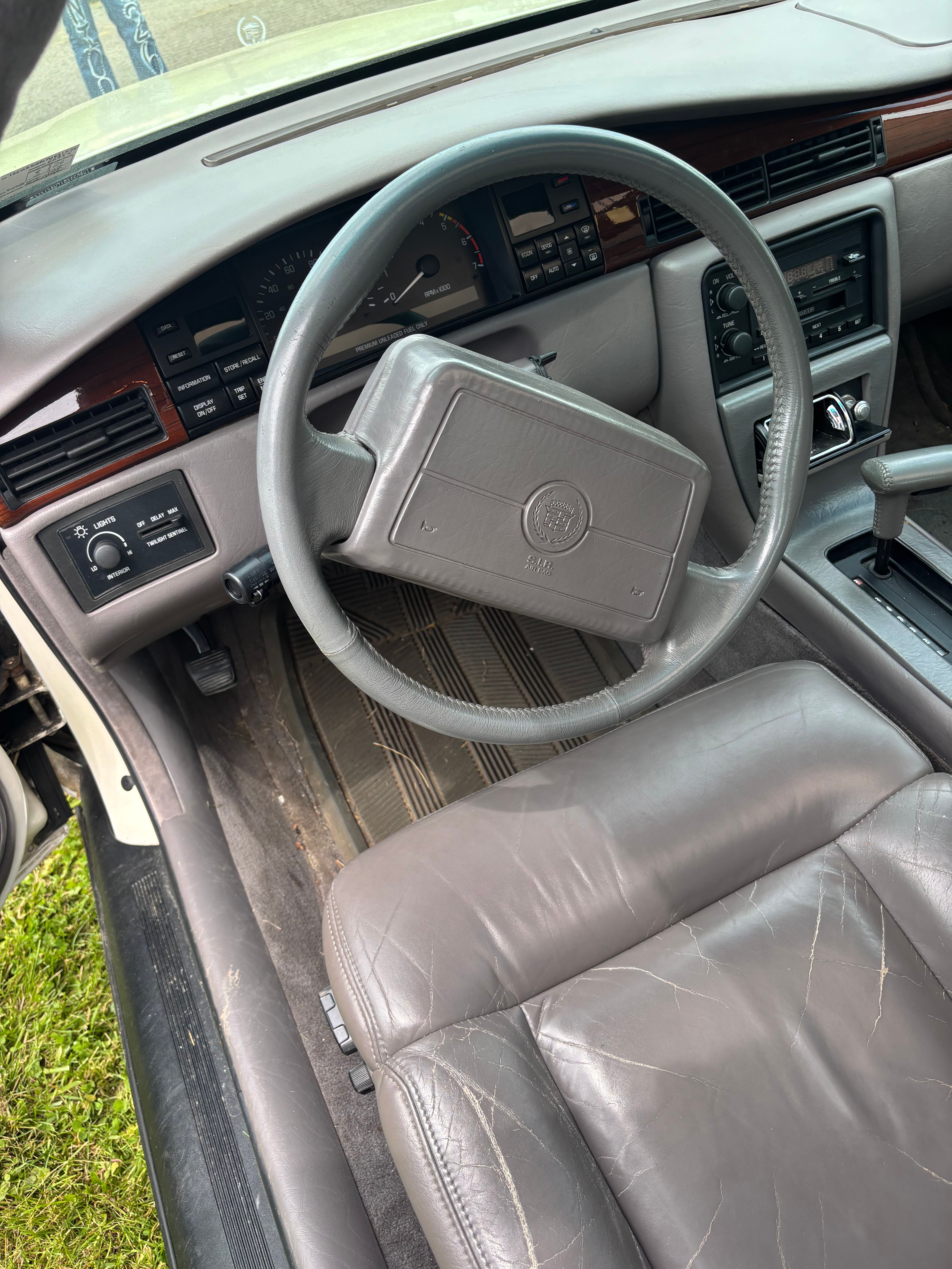 Used 1993 Cadillac Seville FWD image 14