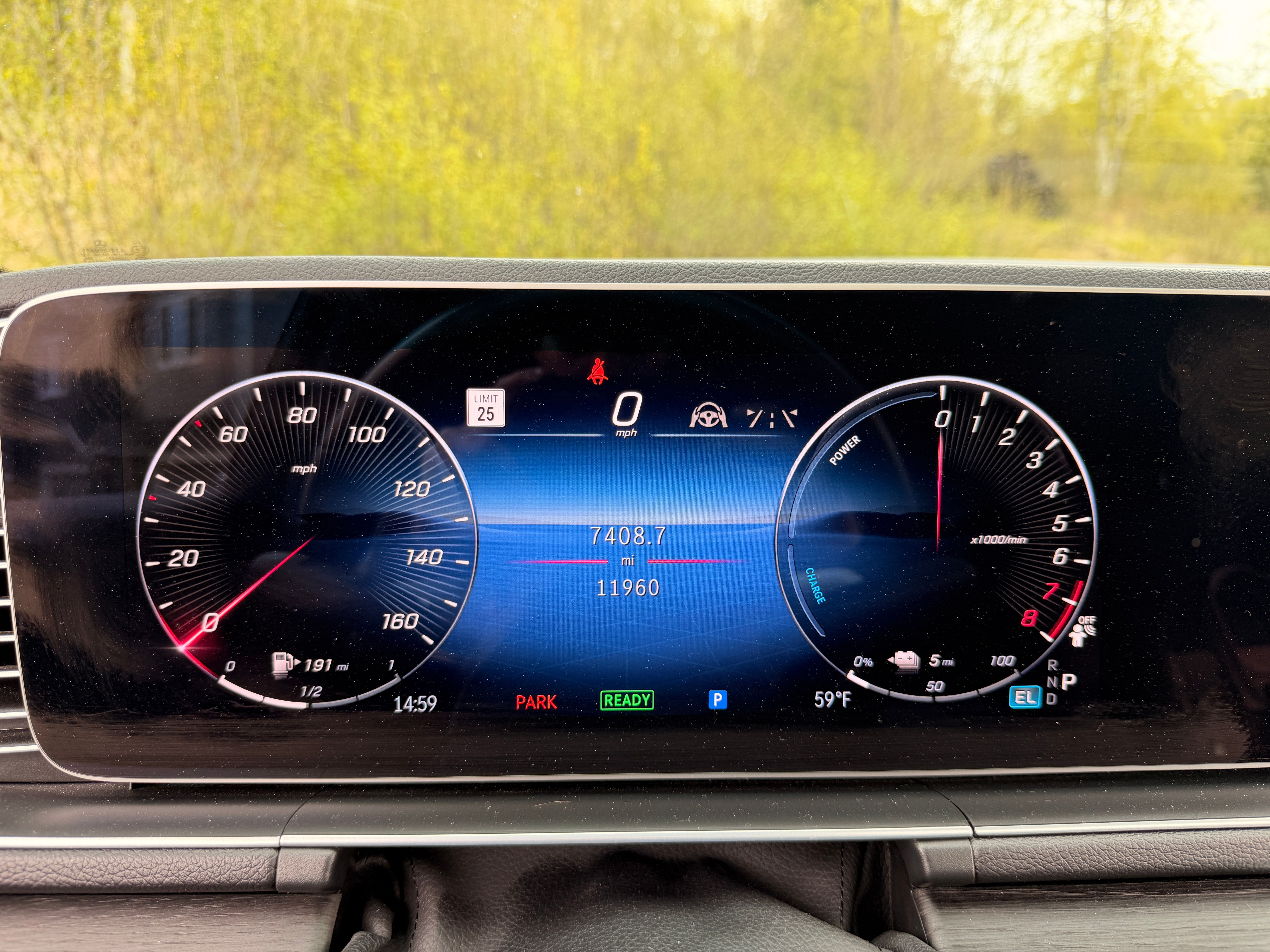 Used 2025 Mercedes-Benz GLE 450e 4MATIC image 2