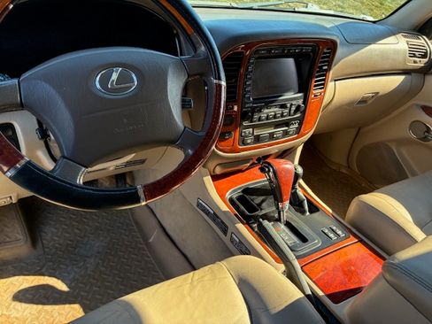 Used 2001 Lexus LX 470 4WD image 10