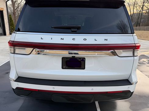 Used 2023 Lincoln Navigator Black Label image 8
