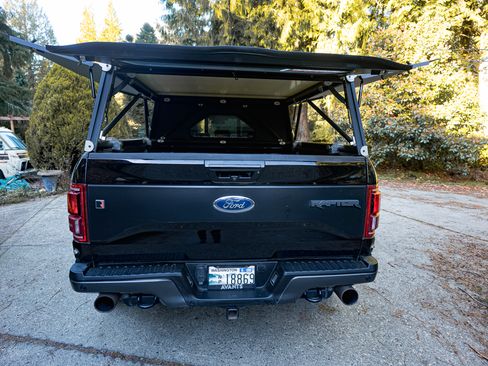 Used 2017 Ford F150 Raptor w/ Equipment Group 802A Luxury image 14