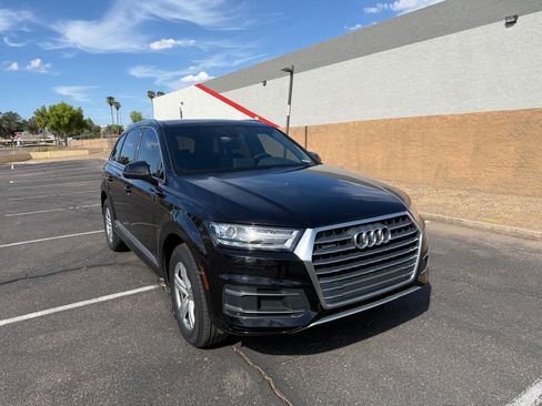Used 2019 Audi Q7 2.0T Premium w/ Convenience Package AWD/4WD image 2