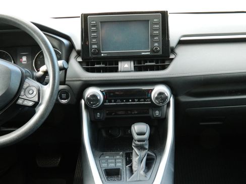 Used 2020 Toyota RAV4 XLE w/ All Weather Liner Package AWD/4WD image 12