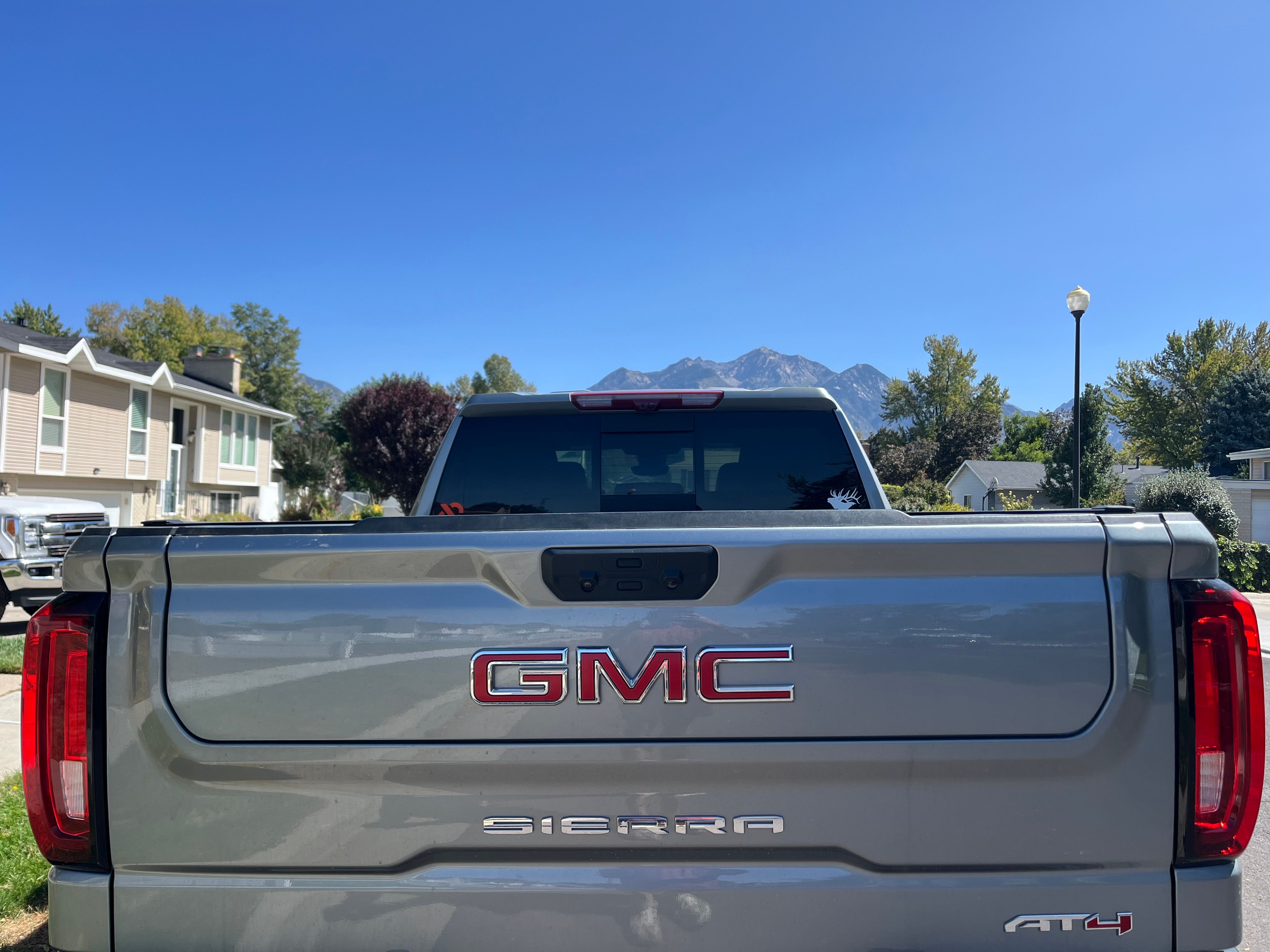 Used 2024 GMC Sierra 1500 AT4 w/ Technology Package AWD/4WD image 6