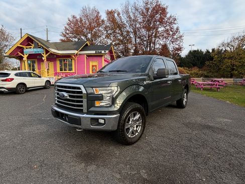 Used 2015 Ford F150 XLT w/ Equipment Group 302A Luxury image 6