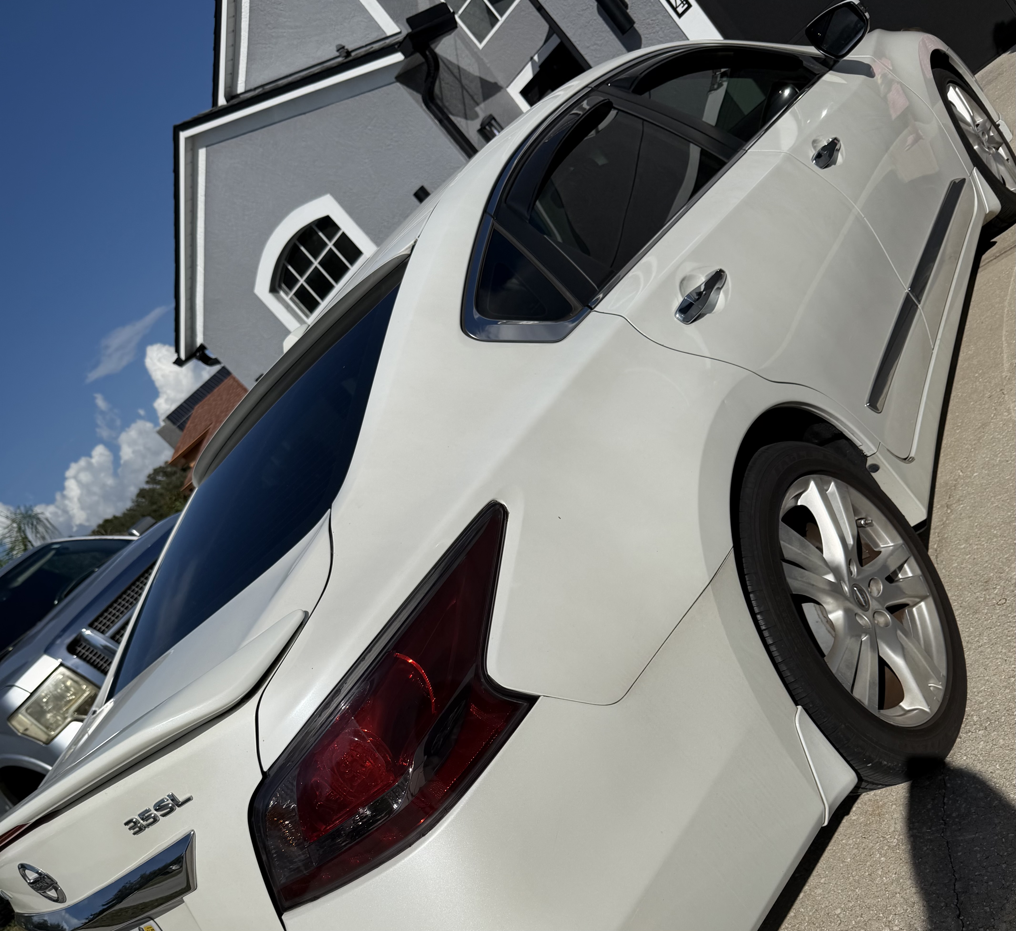 Used 2015 Nissan Altima 3.5 SL FWD image 2