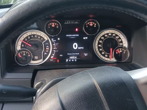 Used 2014 RAM 1500 Laramie w/ Convenience Group image 6