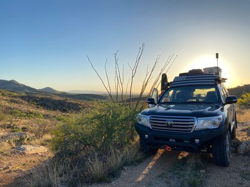 Used 2013 Toyota Land Cruiser image 1