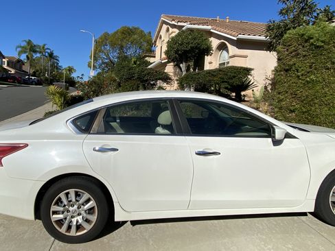 Used 2013 Nissan Altima 2.5 S image 1