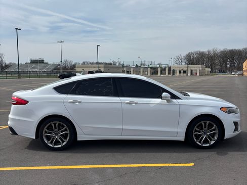 Used 2020 Ford Fusion SEL image 2