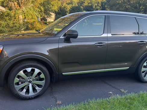 Used 2020 Kia Telluride EX w/ EX Premium Package AWD/4WD image 6