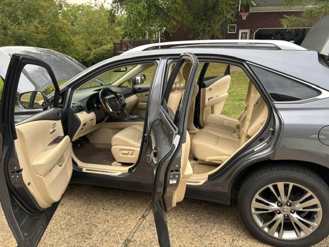 Used 2013 Lexus RX 450h AWD w/ Navigation Pkg image 13