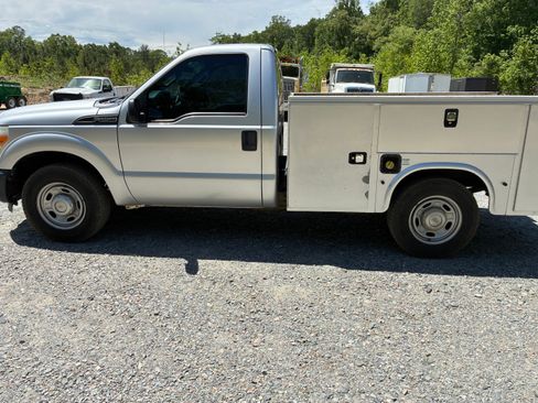 Used 2015 Ford F250 XL RWD image 6