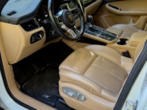 Used 2018 Porsche Macan Sport Edition image 10