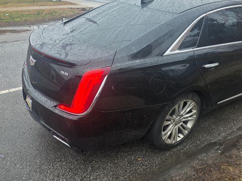 Used 2018 Cadillac XTS Luxury image 2