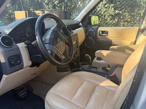 Used 2005 Land Rover LR3 HSE image 2
